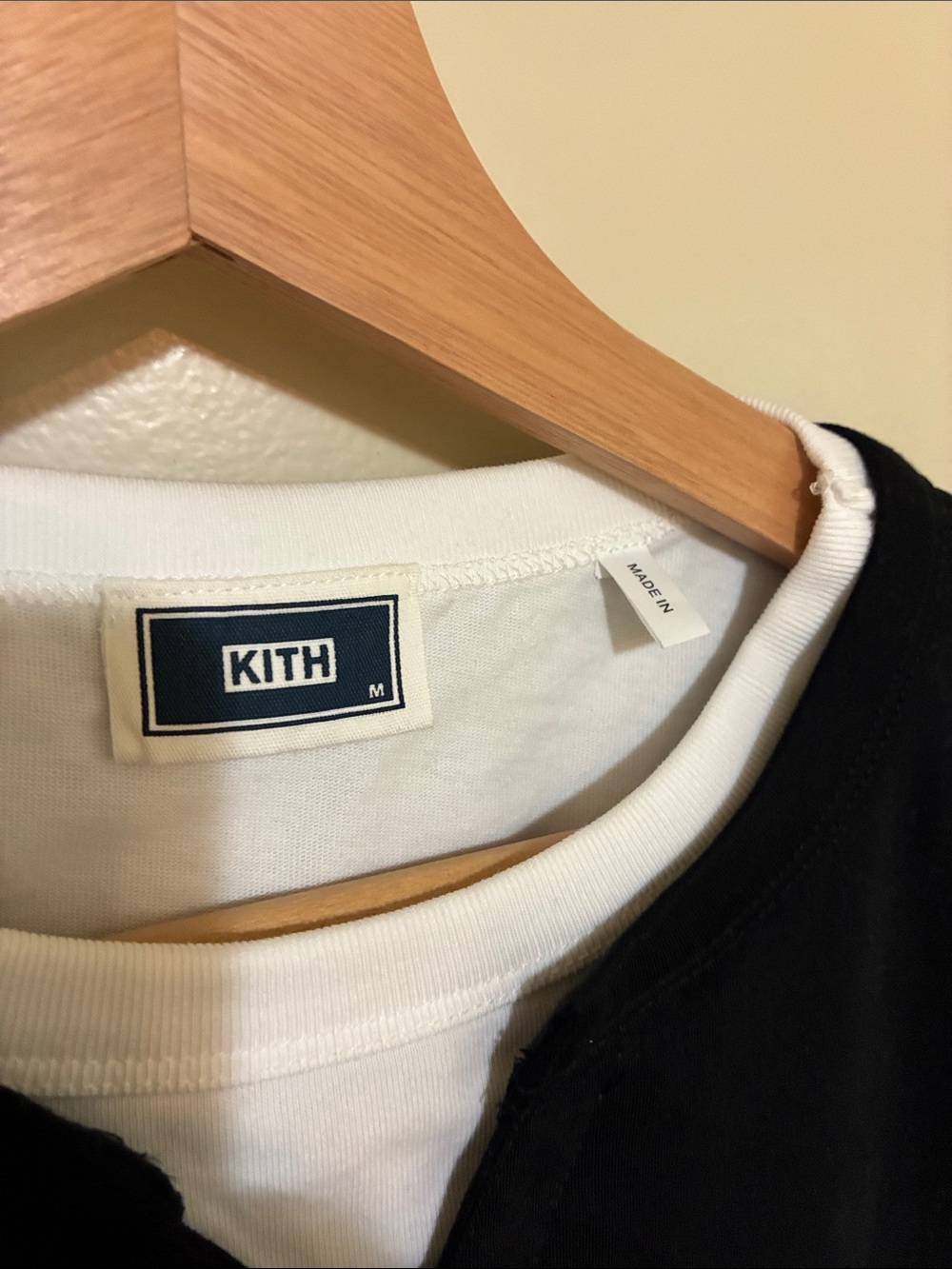 Kith Black Short-Sleeve tshirt - Picture 3 of 4